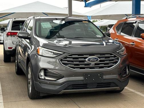 Gray Metallic 2022 Ford Edge Titanium