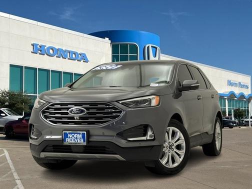 Gray Metallic 2022 Ford Edge Titanium