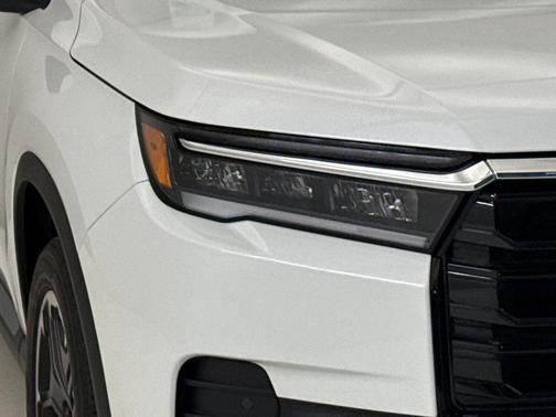 White 2026 Honda Pilot Touring