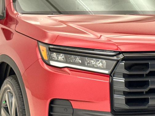 Radiant Red Metallic II 2026 Honda Pilot Sport