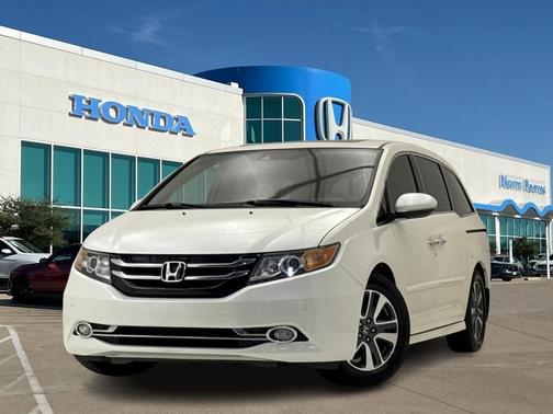 White Diamond Pearl 2016 Honda Odyssey Touring