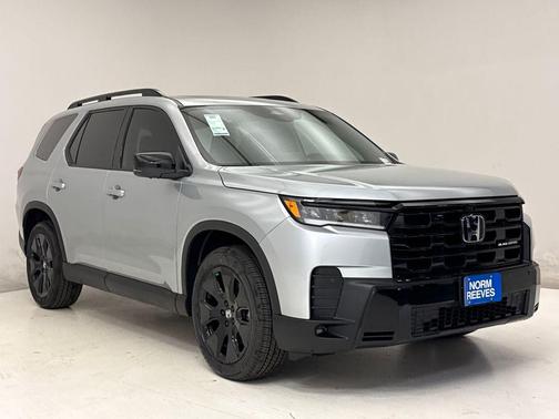 Solar Silver Metallic 2026 Honda Pilot Black Edition