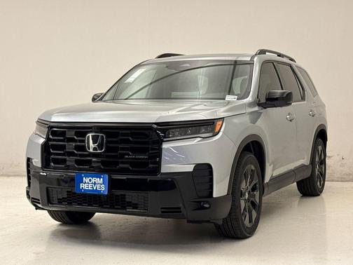 Solar Silver Metallic 2026 Honda Pilot Black Edition