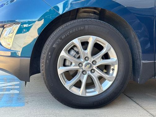 Pacific Blue Metallic 2021 Chevrolet Equinox 1LT
