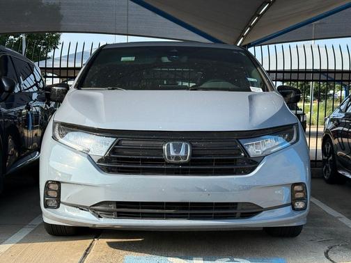 Sonic Gray Pearl 2024 Honda Odyssey Sport