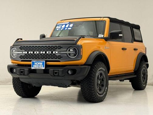 Orange Metallic 2022 Ford Bronco Badlands