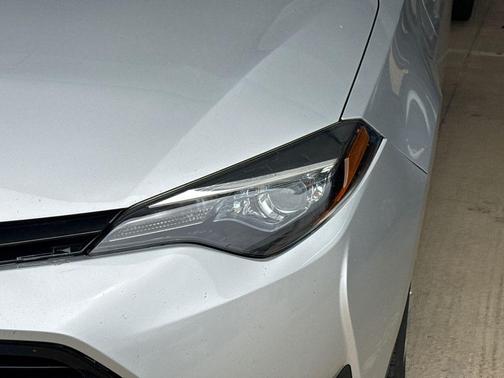 Classic Silver Metallic 2019 Toyota Corolla LE