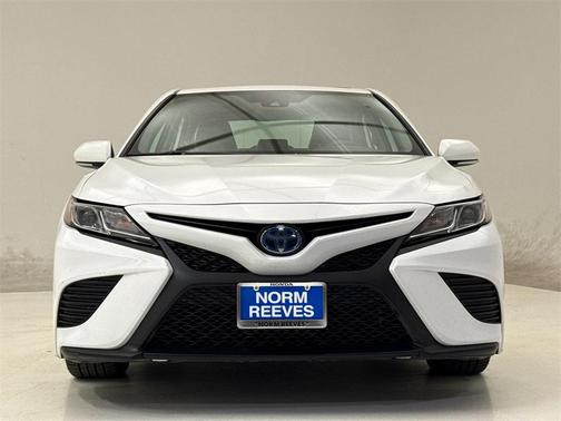 2020 Toyota Camry Hybrid SE