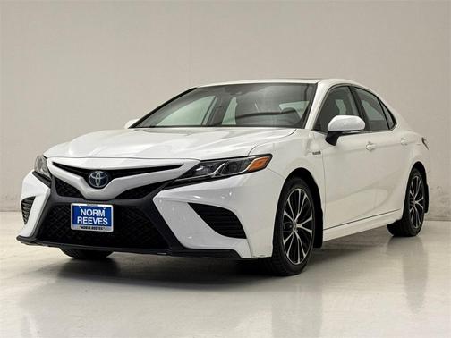2020 Toyota Camry Hybrid SE