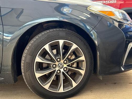 2016 Toyota Avalon XLE