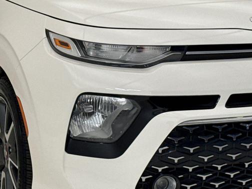 Snow White Pearl 2020 Kia Soul GT-Line 2.0L