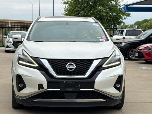 White 2019 Nissan Murano SV