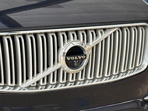 Magic Blue Metallic 2017 Volvo XC90 T6 Inscription