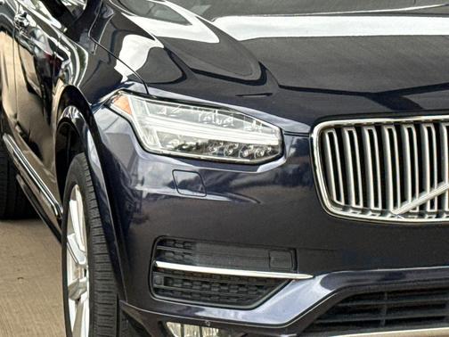 Magic Blue Metallic 2017 Volvo XC90 T6 Inscription