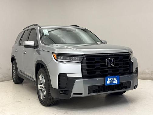 Solar Silver Metallic 2026 Honda Pilot EX-L