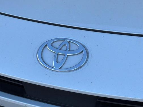 2024 Toyota Prius XLE