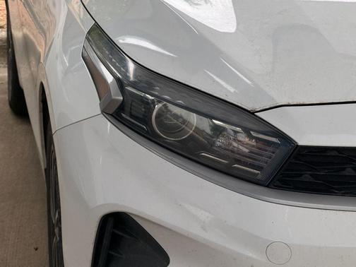 Snow White Pearl 2022 Kia Forte LXS