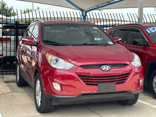 Garnet Red 2013 Hyundai TUCSON GLS