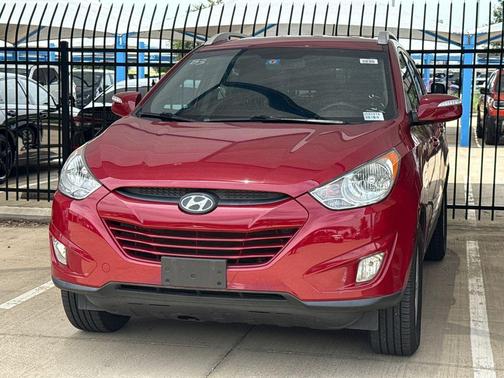 Garnet Red 2013 Hyundai TUCSON GLS