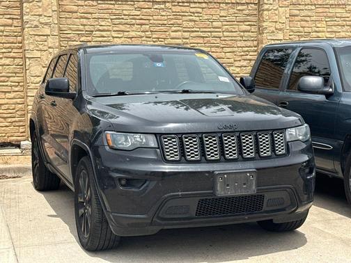 Diamond Black 2019 Jeep Grand Cherokee Altitude