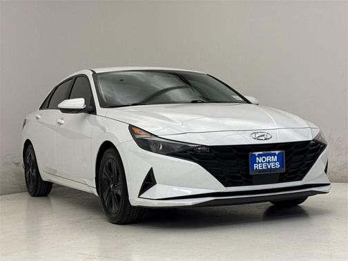 2022 Hyundai ELANTRA SEL