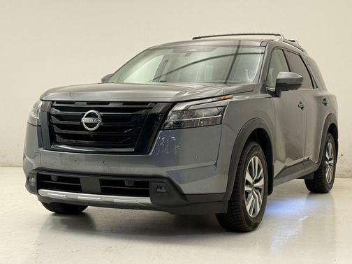 Gun Metallic 2023 Nissan Pathfinder SL