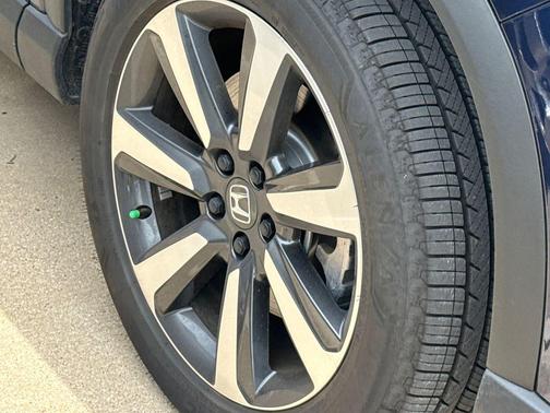 Obsidian Blue Pearl 2025 Honda Pilot Touring