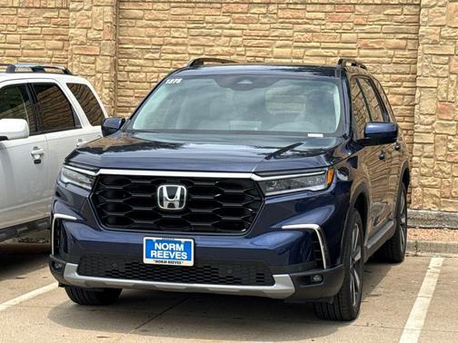 Obsidian Blue Pearl 2025 Honda Pilot Touring