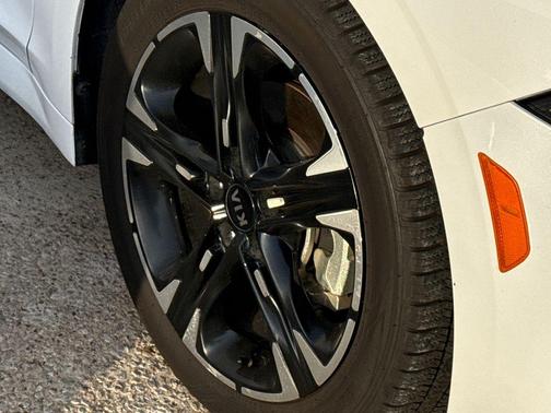 Glacial White Pearl 2021 Kia K5 GT-Line