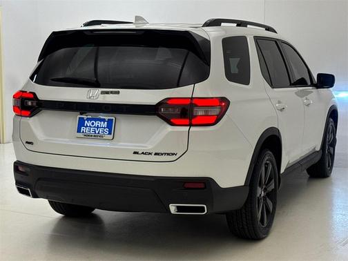 2025 Honda Pilot Black Edition