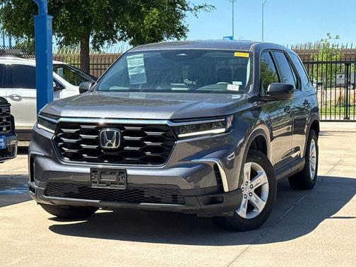 Modern Steel Metallic 2023 Honda Pilot LX