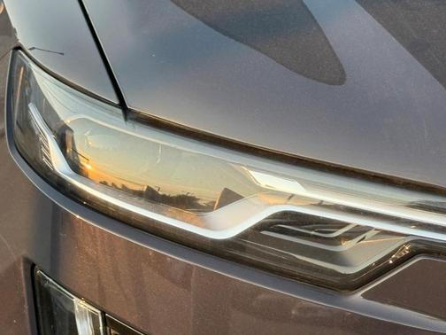 2025 Cadillac XT6 Premium Luxury FWD