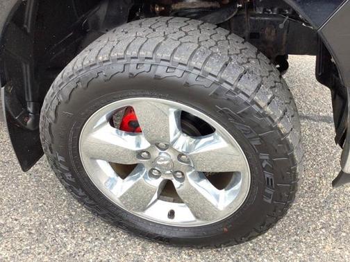 Photo 5 of 39 of 2013 RAM 1500 Big Horn