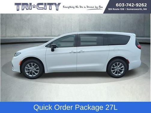 2025 Chrysler Pacifica Select