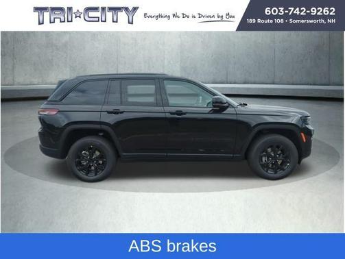2025 Jeep Grand Cherokee Laredo