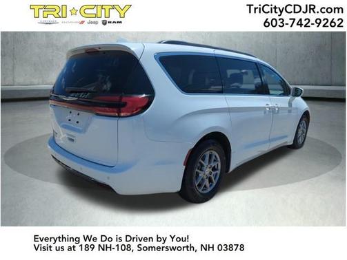 2022 Chrysler Pacifica Touring