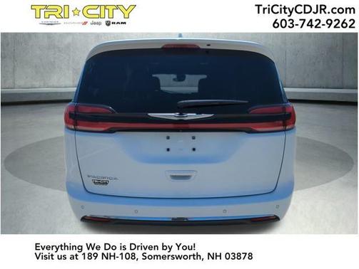 2022 Chrysler Pacifica Touring