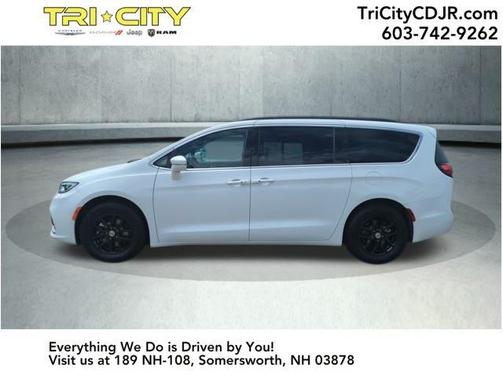 2022 Chrysler Pacifica Touring