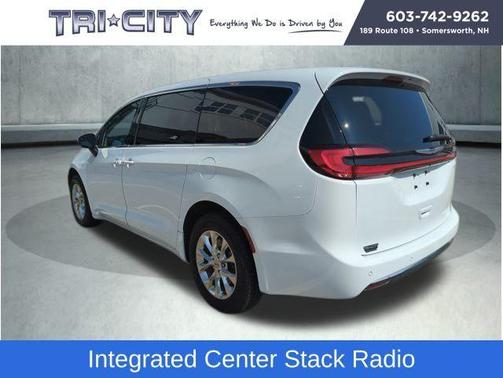 2023 Chrysler Pacifica Touring-L