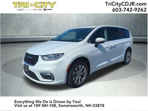2023 Chrysler Pacifica Touring-L