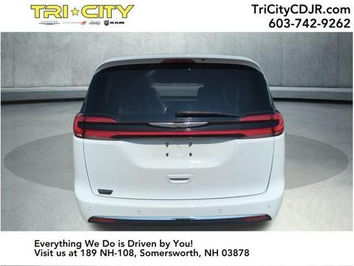2023 Chrysler Pacifica Touring-L