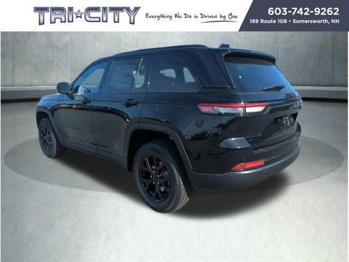 2025 Jeep Grand Cherokee Laredo