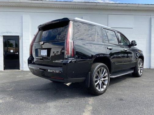 Photo 5 of 29 of 2020 Cadillac Escalade Luxury