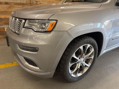 2019 Jeep Grand Cherokee Summit