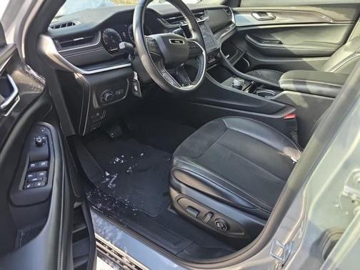 2022 Jeep Grand Cherokee L Altitude