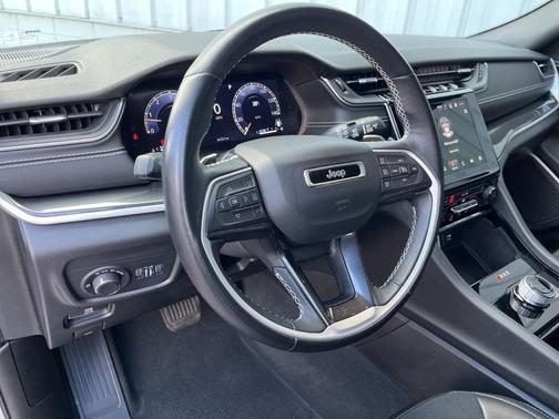 2022 Jeep Grand Cherokee L Altitude