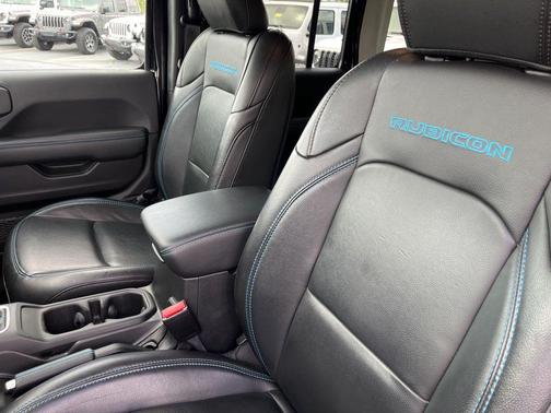 Black Clearcoat 2023 Jeep Wrangler 4xe Rubicon