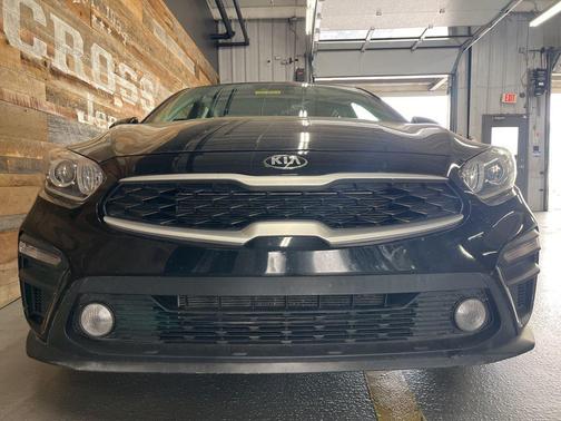 Aurora Black 2020 Kia Forte FE