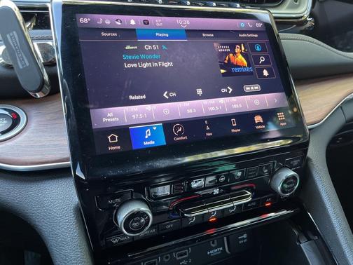 2023 Jeep Grand Cherokee Summit
