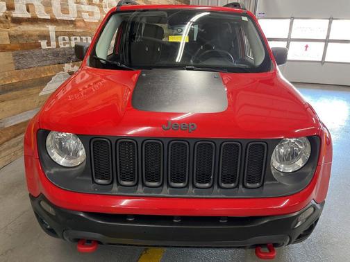 2017 Jeep Renegade Trailhawk